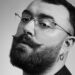 Sam Smith compartilha o novo single 'Love is a Stillness' com o videoclipe