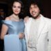Selena Gomez provoca a nova música 'Talk' com Benny Blanco