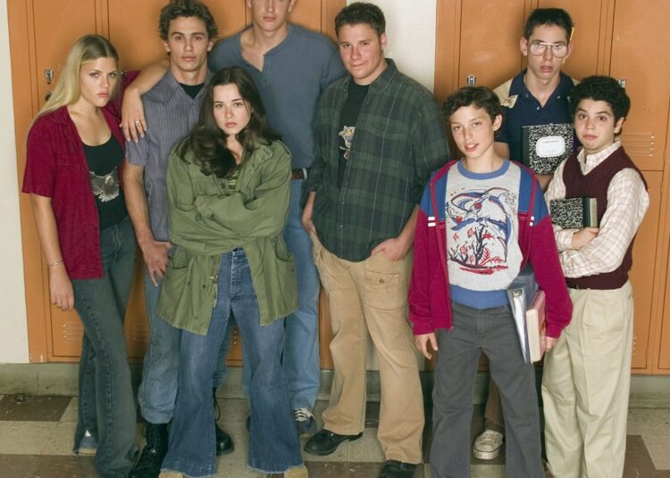 Seth Rogen diz que aprendeu uma lição valiosa de 'Freaks and Geeks' sendo 'instantaneamente cancelado'