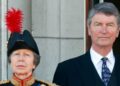 Sir Timothy Laurence retorna aos deveres reais após lesão misteriosa | Real | Notícias