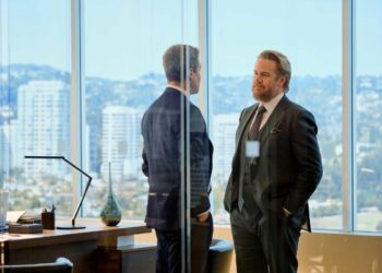 Ternos La Teaser leva você para dentro da “Lei de Altos Estacas do Entretenimento” (relógio)