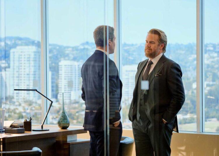 Ternos La Teaser leva você para dentro da “Lei de Altos Estacas do Entretenimento” (relógio)