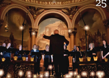 The Crossing Donald Nally, diretor musical com a Universidade de Iowa's Kantorei