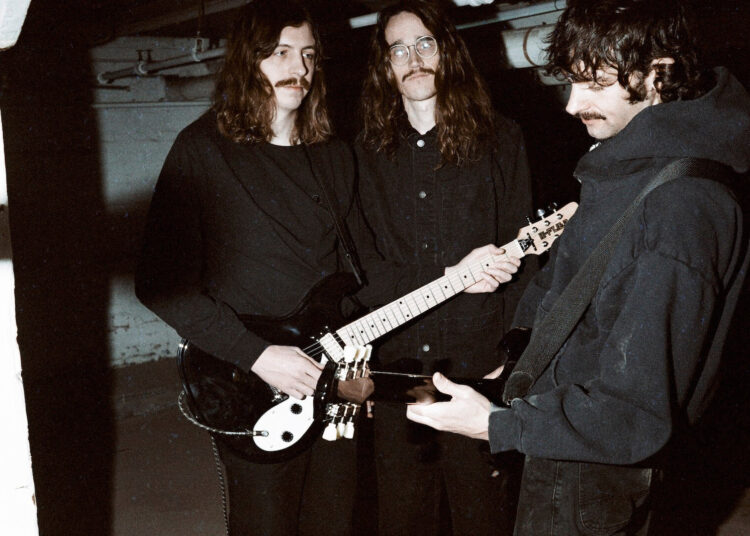 Triathalon anuncia nova música funerária de álbum