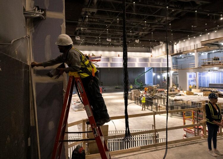 Um local de entretenimento de Virginia Beach quase pronto para os negócios