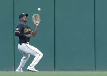 Viagem de um jogador de luvas de ouro: do KC Royals a White Sox, o retorno de Taylor Spurs fascinando Al Central Showdown