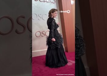 OSCAR 2025: Fernanda Torres chega deslumbrante