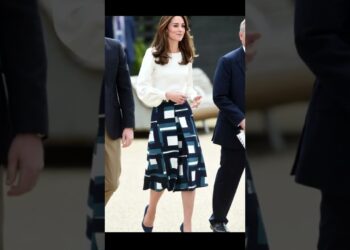 A única estilizada pela rainha Kate e as regras da moda real #shortsfeed #shortsyoutube