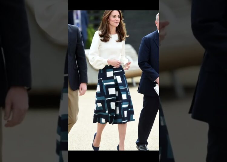 A única estilizada pela rainha Kate e as regras da moda real #shortsfeed #shortsyoutube