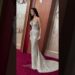 Concorrente de Fernanda, Demi Moore mostra look cravejado no Tapete Vermelho #shorts
