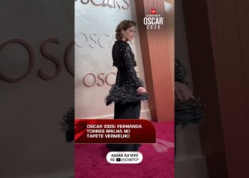 Oscar 2025: Fernanda Torres brilha no tapete vermelho #CoberturaOscarNaCNN