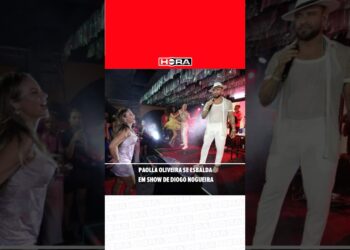 Paolla Oliveira se esbalda em show de Diogo Nogueira