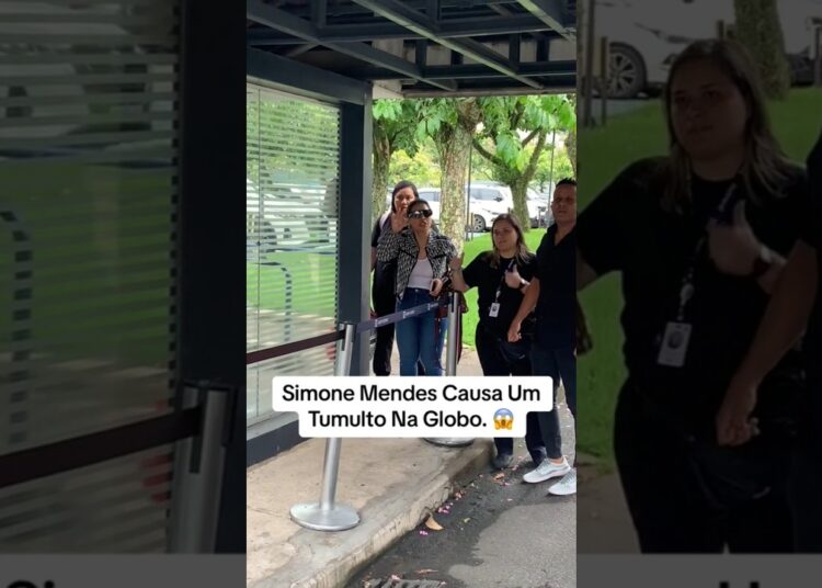 Simone Mendes causa tumulto em emissora de tv #simonemendes #fofoca #shorts #celebridades #polemica