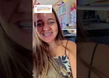 Tia eu adoro duas fofocas conta mais kkk