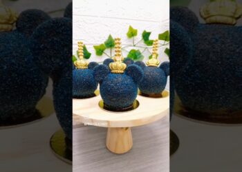 Mickay Realeza Maçãs Personalizadas #confeiteira #cake #mickey #maçãs #Realeza