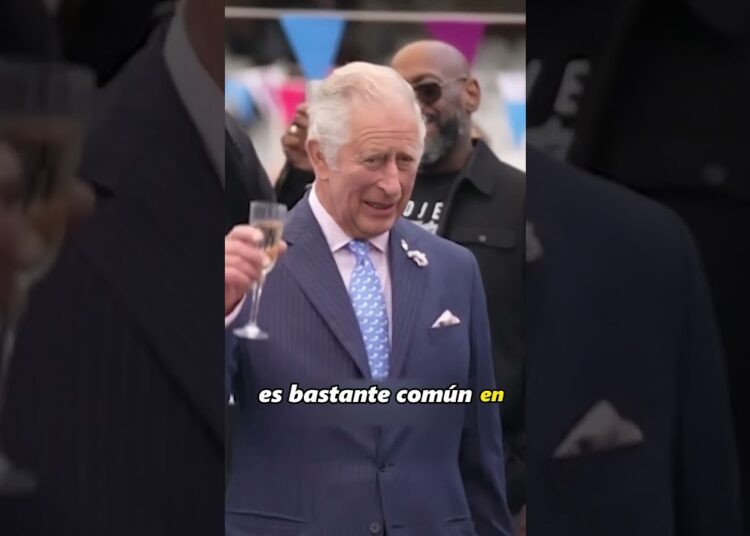 ¿Por qué las parejas de la realeza británica duermen en habitaciones separadas?#elizabeth #prince