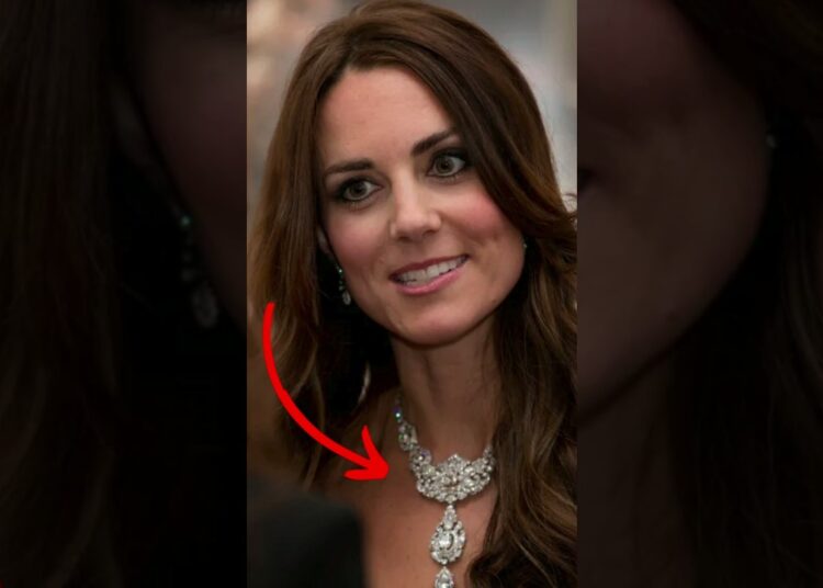Esta es la joya más cara del MUNDO y la posee la monarquía británica #familiareal