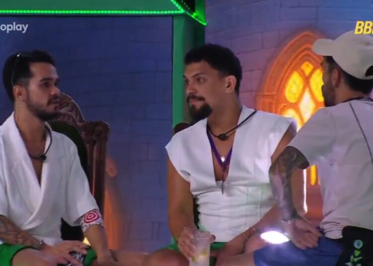 JOÃOS CONTARAM PARA VINICIUS O QUE RENATA FEZ QUANDO VOLTOU DA CASA DE VIDRO!!! Confira tudo | BBB25