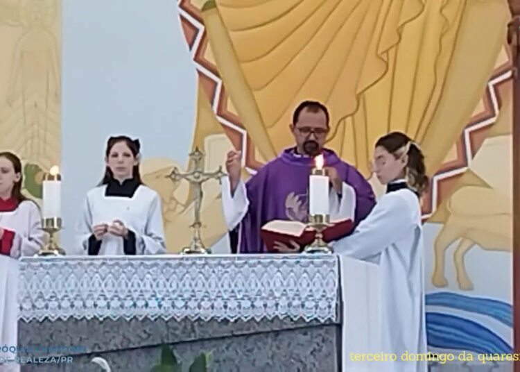 Santa Missa Paróquia Cristo Rei Realeza PR. 3⁰ domingo da quaresma 23/03/25.