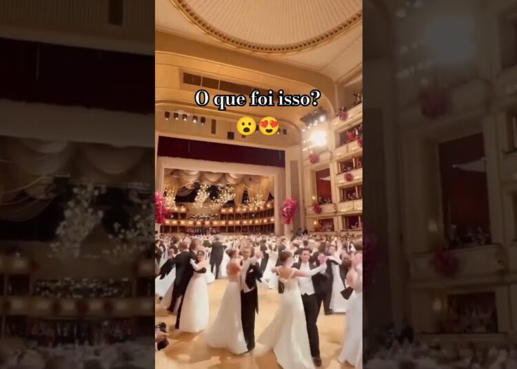 sincronismo total nessa valsa! #noivas #valsa #casamentoreal #wedding #realeza #aconteceunomundo