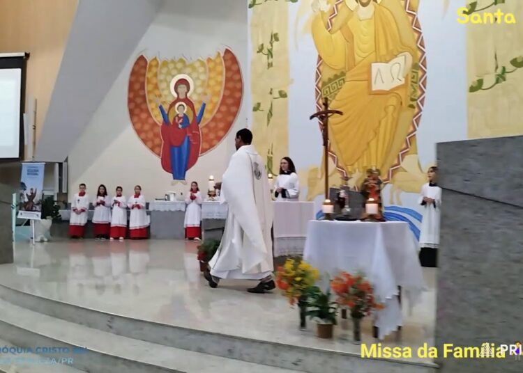 Santa Missa Paróquia Cristo Rei Realeza PR. Missa da família 25/03/25.