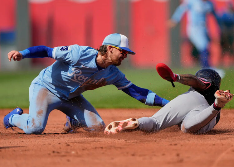 Homer de Garcia e Witt, RBI, líder duplo de RBI, passando pelos Guardiões 4-3