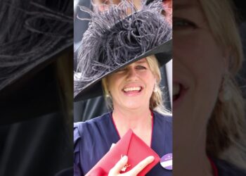 “Charlotte dá lição de etiqueta na filha de Camilla”  #shortsyoutube  #shorts     #shortsfeed