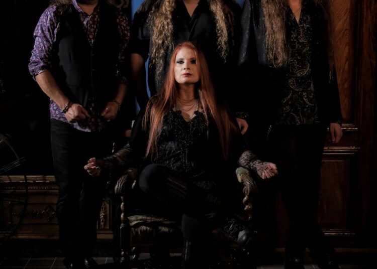 A Rainha da Rodovia compartilha o novo videoclipe "I'm Calling You" do novo EP "Extendead Play" agora! : Metal-sules.com