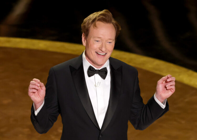A abertura 'vil' de Conan O'Brien no Oscar de 2025 faz a internet se encolher: 'perdi a marca'