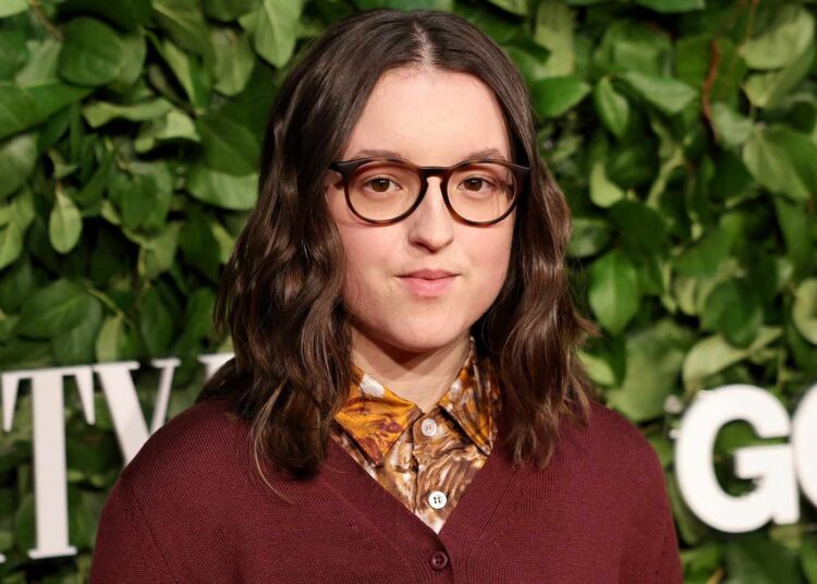 A estrela de 'The Last of Us' Bella Ramsey se abre sobre diagnóstico de autismo