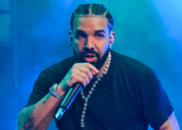 A música universal chama de Drake 'Not Like Us' 'Aceivid' equividado '