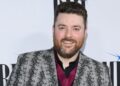 A nova 'canção de amor de casamento de Chris Young'
