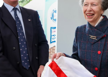 A princesa Anne segue os passos do príncipe Philip e o rei George VI