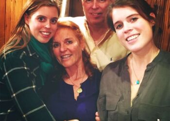 A princesa Eugenie viaja para a Royal Lodge para estar com o príncipe Andrew e Sarah Ferguson