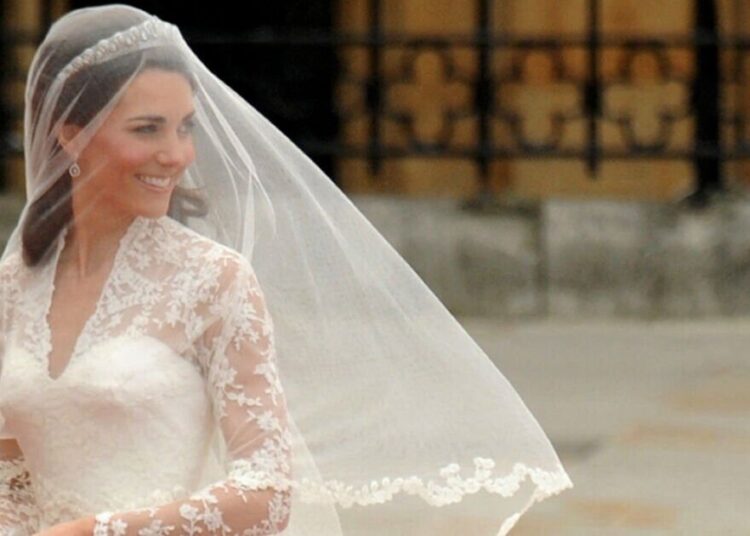 A princesa Kate quebrou uma tradição de casamento de 350 anos quando se casou com William | Real | Notícias