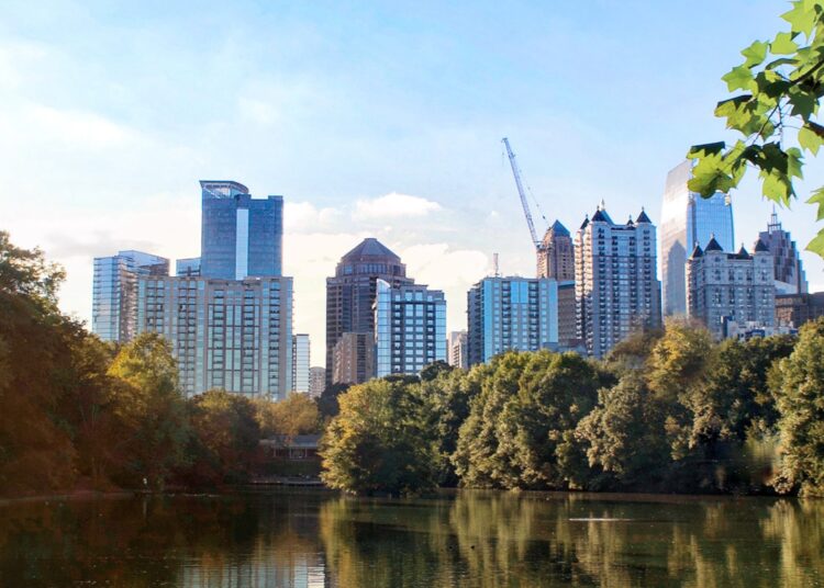 Airbnb e AMB Sports and Entertainment Partner para impulsionar o crescimento econômico durante grandes eventos em Atlanta
