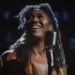 Amber Iman executa 'Honey Sweet' no videoclipe da nova deusa