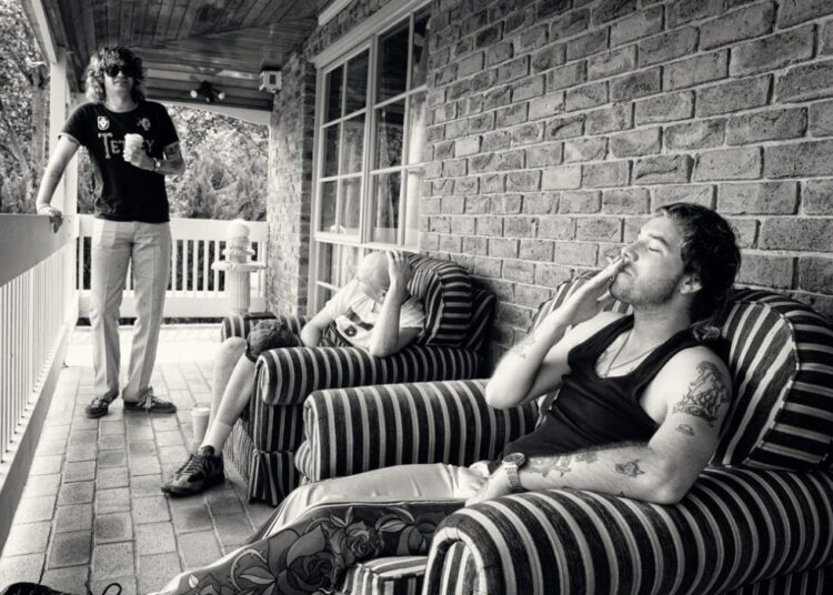 Amyl e os Sniffers Rolling Stone Tampa: nos bastidores