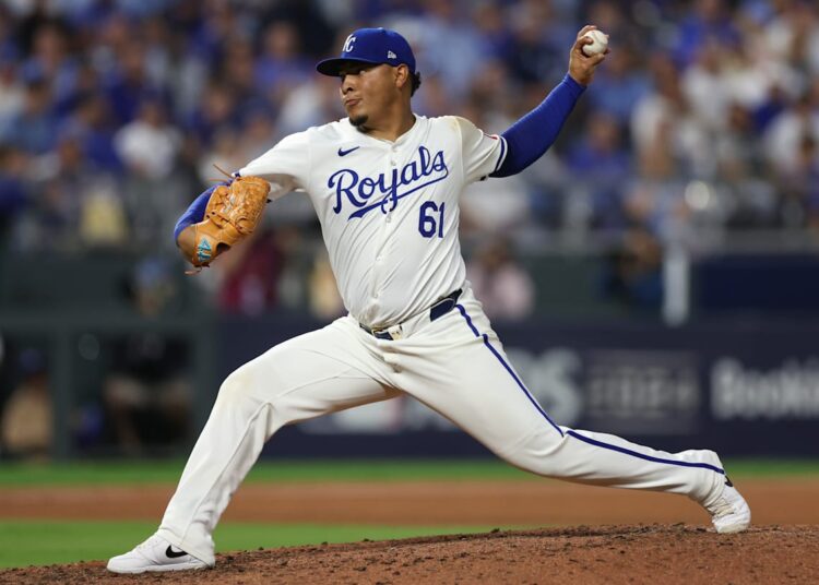 Analisando as opções de bullpen do KC Royals neste momento no treinamento da primavera