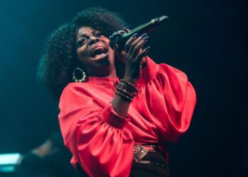Angie Stone, artista de R&B indicado ao Grammy, morto aos 63