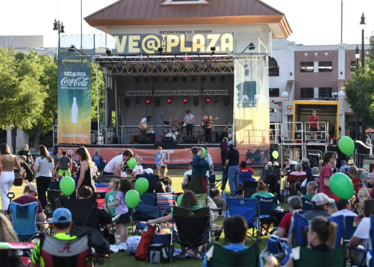 Ao vivo no Plaza em Tuscaloosa Sets 2025 Lineup of Musical