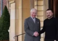 Apoiadores na visita de Sandringham de Zelensky com o rei Charles