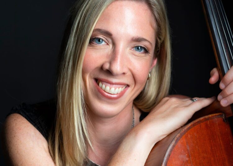Ariana Falk para ser o novo diretor executivo da Worcester Chamber Music Society