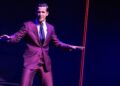 Assista: Dez Duron canta 'Jenny' do talvez Happy Ending em um novo videoclipe