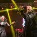 Assista a Lacuna Boble tocando novas músicas “I Wish You Dead” e “Gravity” ao vivo pela primeira vez na noite de sempre; Vídeo filmado por fãs
