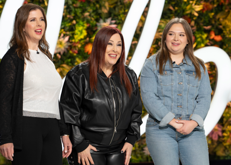 Assista à filha de Carnie Wilson Lola Auditon para 'American Idol' 2025 com uma pequena ajuda de sua mãe