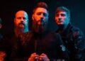 Caliban Launch Video para sua nova música com o Fit for a autópsia Joe Badolato