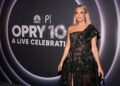 Carrie Underwood, Randy Travis traz uma Grand Ole Opry House às lágrimas durante o 100º aniversário especial