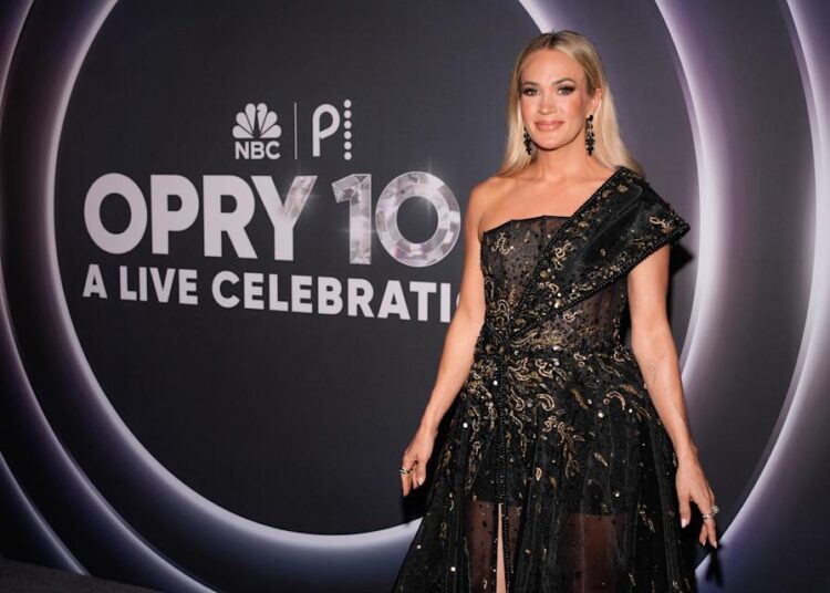 Carrie Underwood, Randy Travis traz uma Grand Ole Opry House às lágrimas durante o 100º aniversário especial