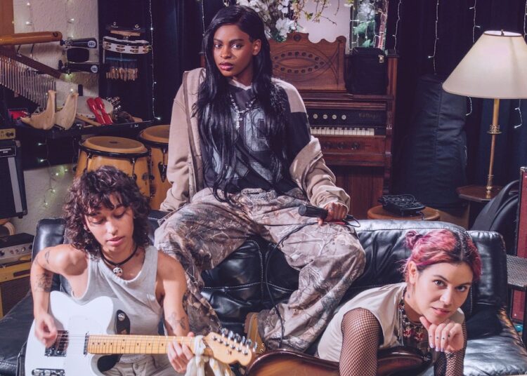Cazzu, nodal cristão e mais